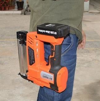 Durable Industrial 18V Wood Air Cordless Nailer Holds up to 100 nails with Li battery