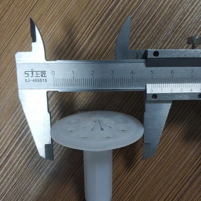 7.6mm Head Diameter Plastic Insulation Fastener 50MM for ISO Standard and Efficiency