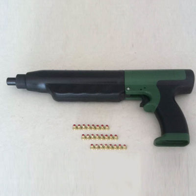 Metal Automatic Ejection Reset Shooting Gun Nail Fixing Gun in Green and Black